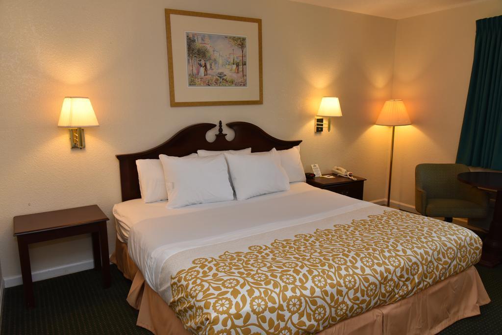 Econo Lodge Cherry Point Havelock Exterior foto